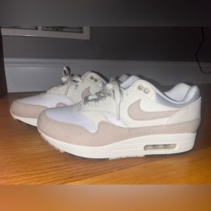 Woman’s Nike Air Shoes
